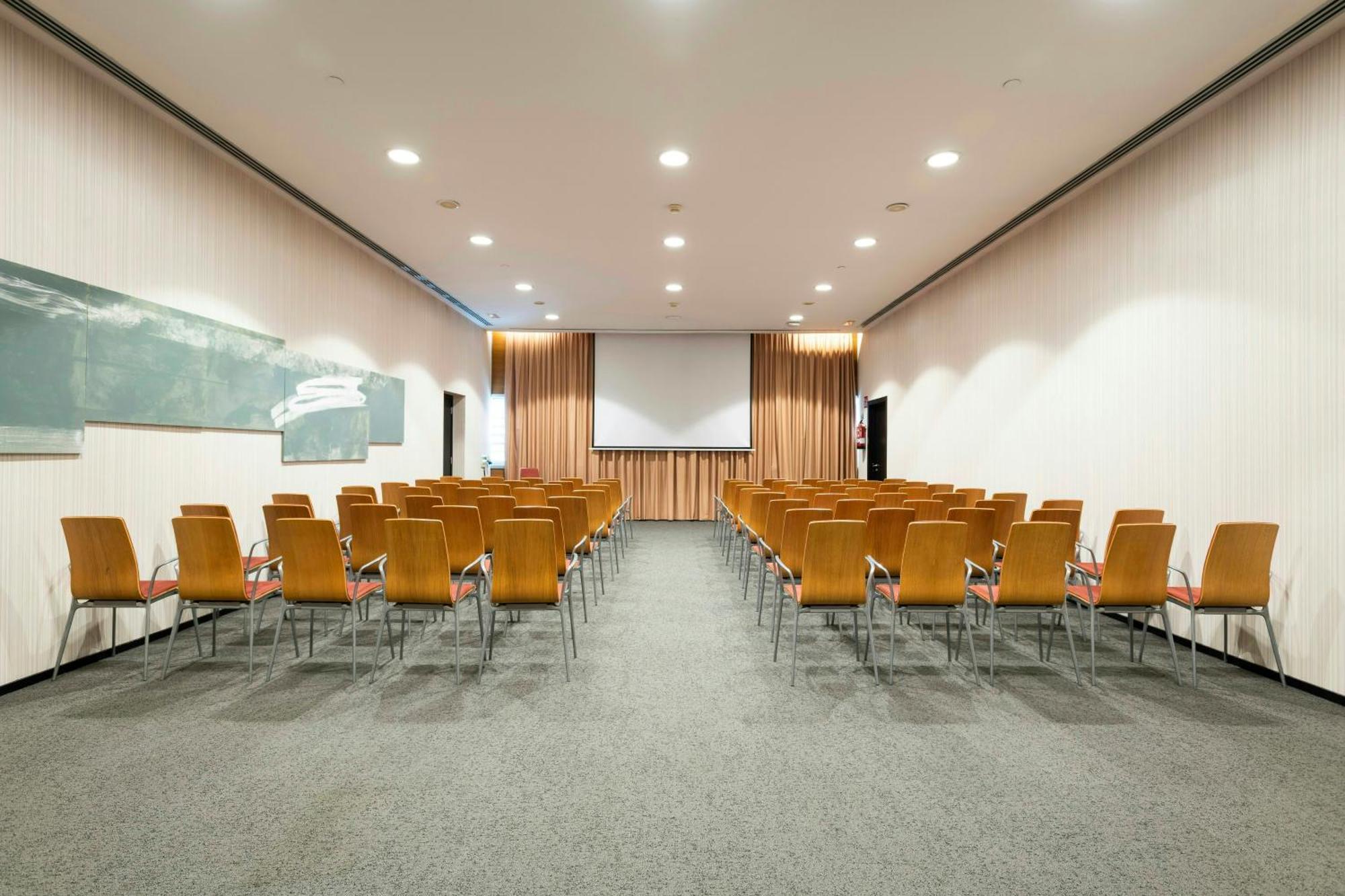 Leonardo Royal Hotel Barcelona Forum — Photos 1